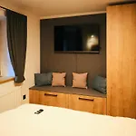 Neumeier Arpartments *